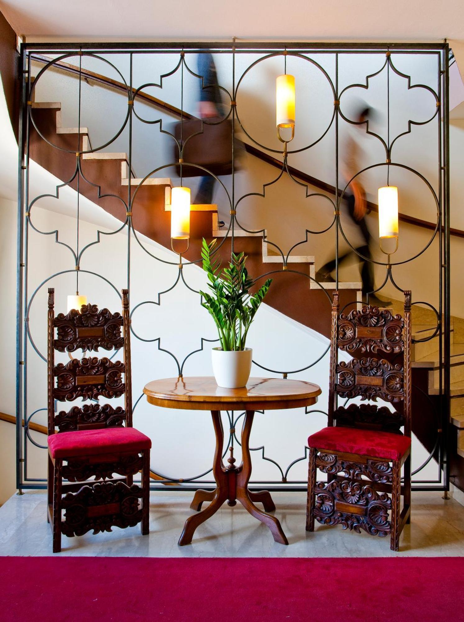 Hotel Elefant Ora / Auer Dış mekan fotoğraf