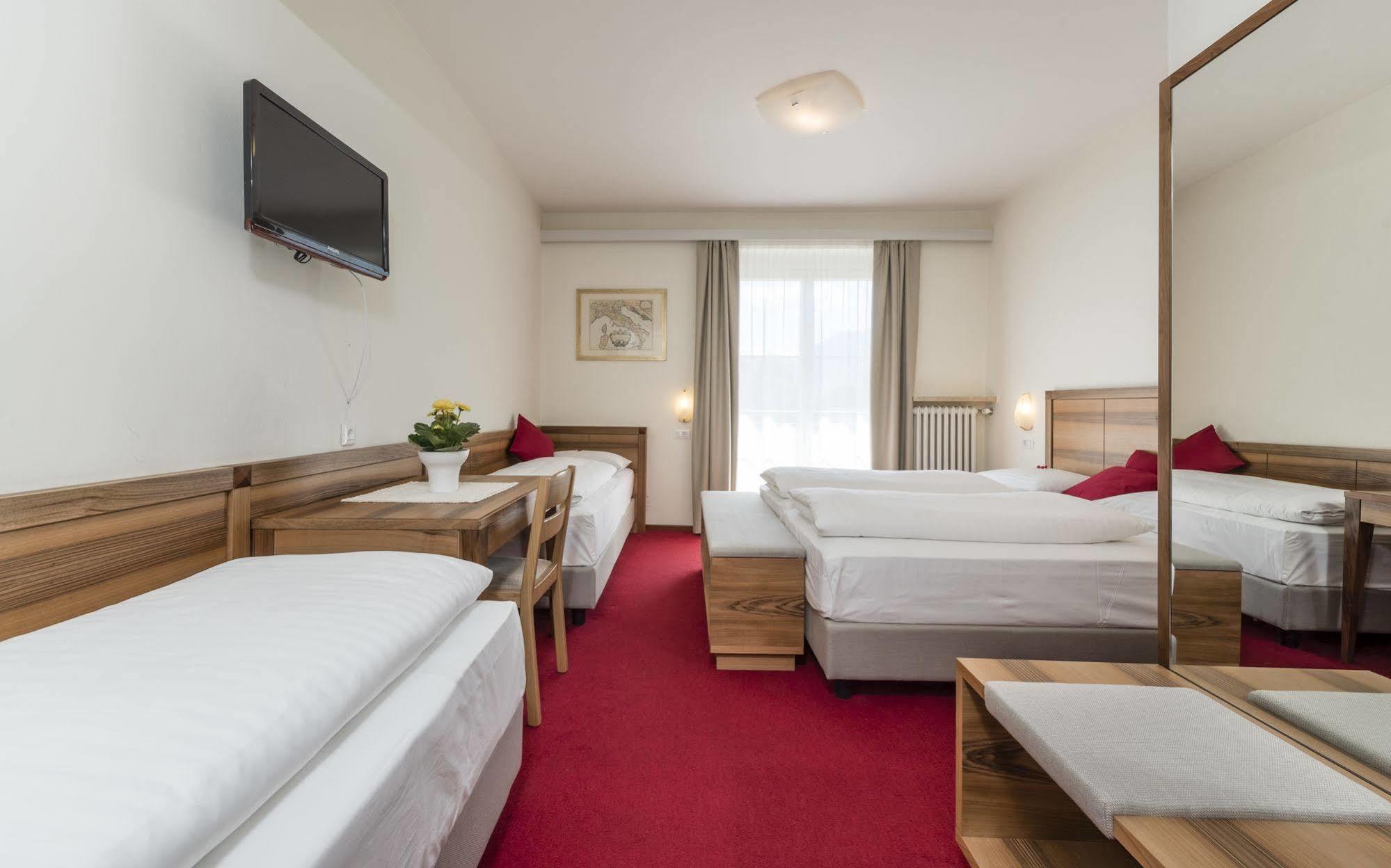 Hotel Elefant Ora / Auer Dış mekan fotoğraf