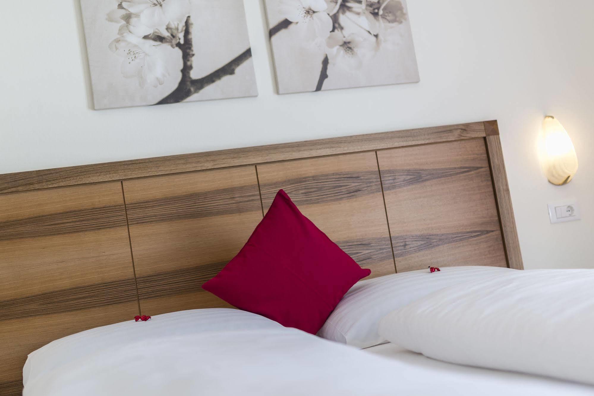 Hotel Elefant Ora / Auer Dış mekan fotoğraf